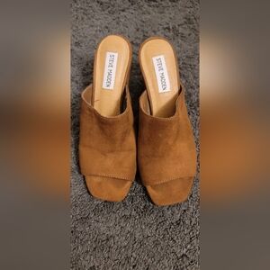 Steve Madden slipped on heels